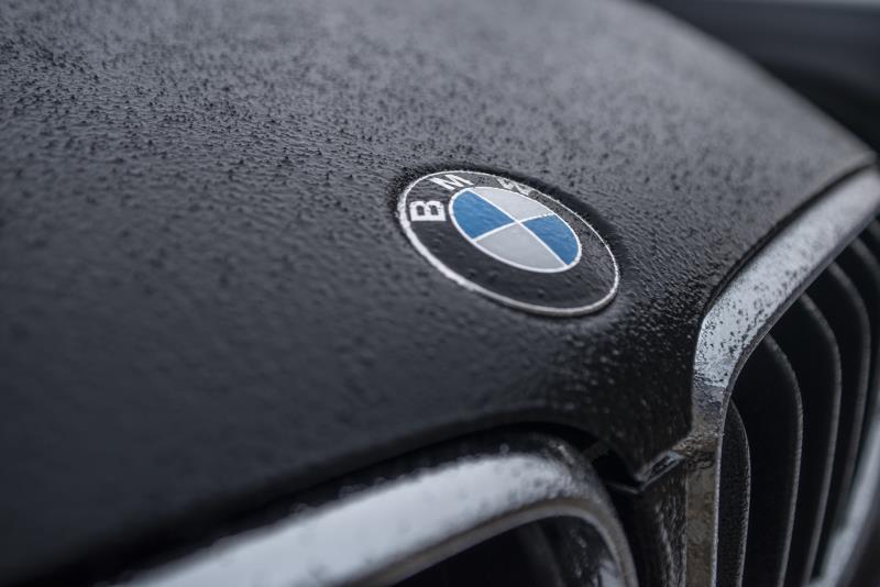 BMW bucks industry trends to post record sales growth
