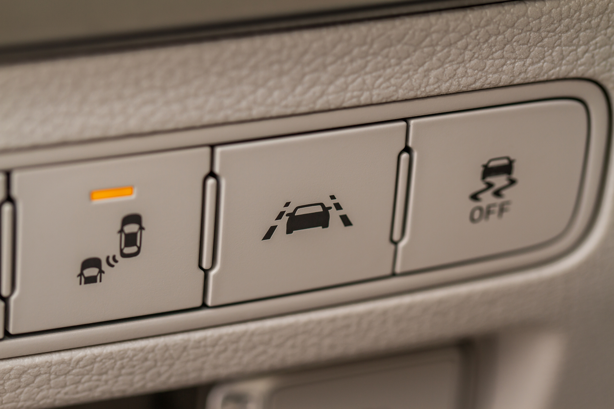 Lane-keep assist to become mandatory on new Australian vehicles